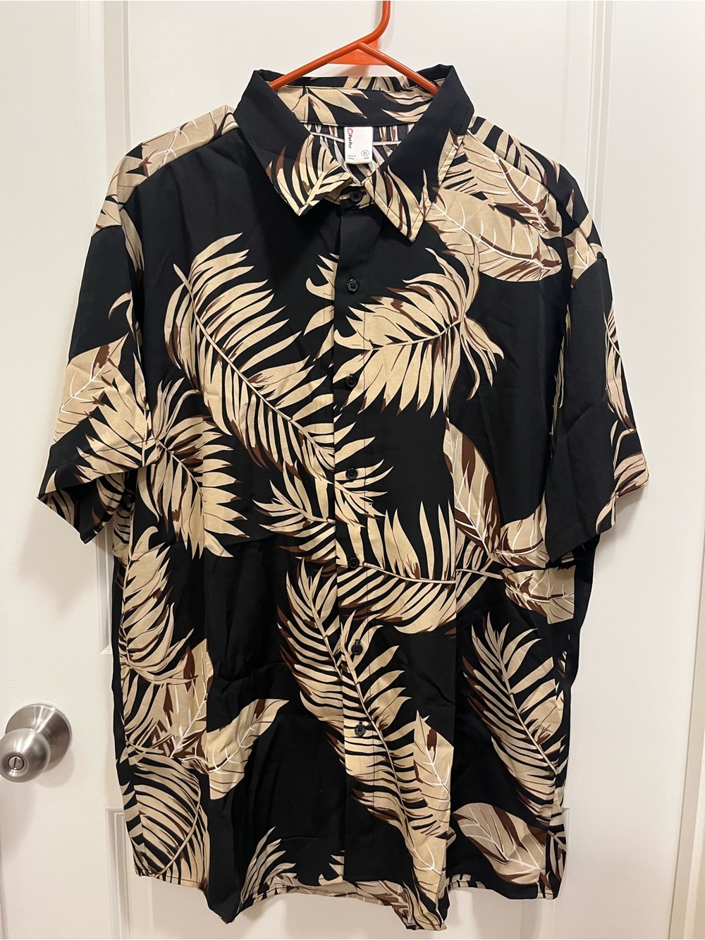 PatPat Black Short-Sleeve Tropical Leaf Button-Down Shirt